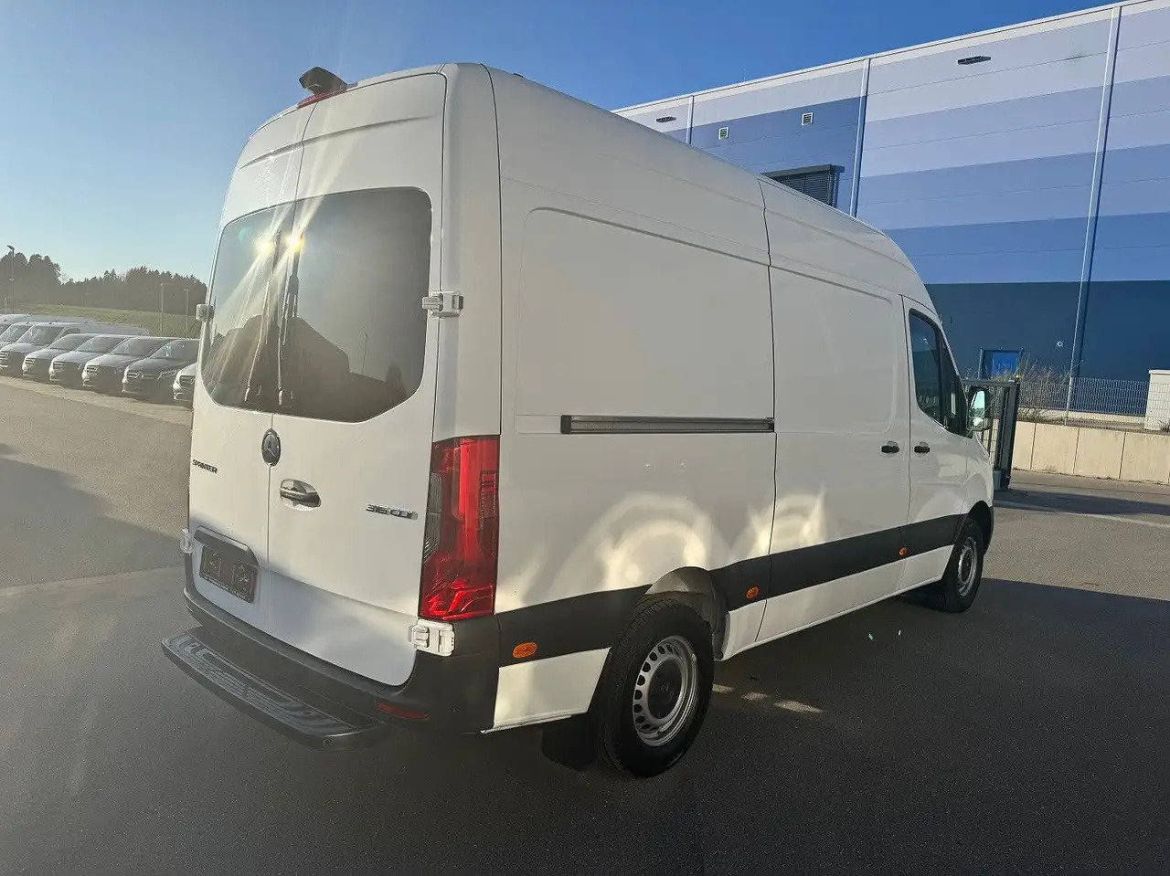 Mercedes-Benz Sprinter 316 CDI Lang Hoch Klima LED MBUX - Xe van chở hàng: hình 4 Mercedes-Benz Sprinter 316 CDI Lang Hoch Klima LED MBUX - Xe van chở hàng: hình 4