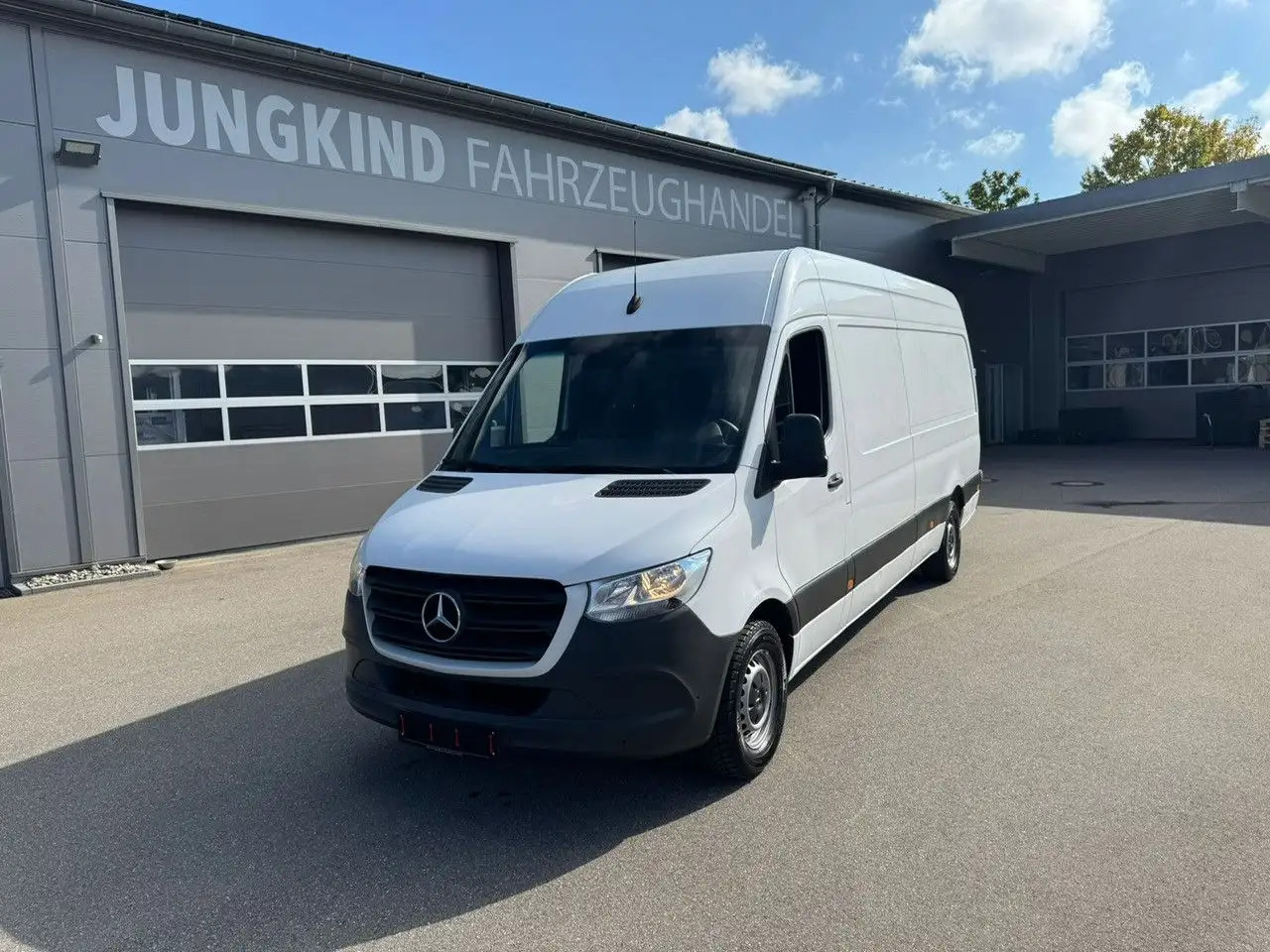 Mercedes-Benz Sprinter 316 CDI Maxi Lang Klima MBUX - Xe van chở hàng: hình 1 Mercedes-Benz Sprinter 316 CDI Maxi Lang Klima MBUX - Xe van chở hàng: hình 1