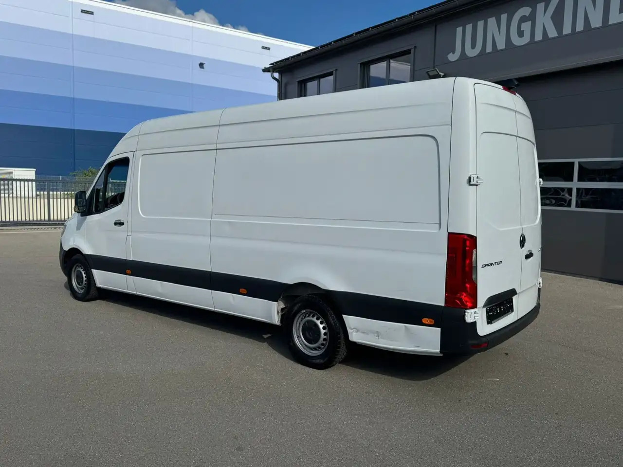 Mercedes-Benz Sprinter 316 CDI Maxi Lang Klima MBUX - Xe van chở hàng: hình 4 Mercedes-Benz Sprinter 316 CDI Maxi Lang Klima MBUX - Xe van chở hàng: hình 4