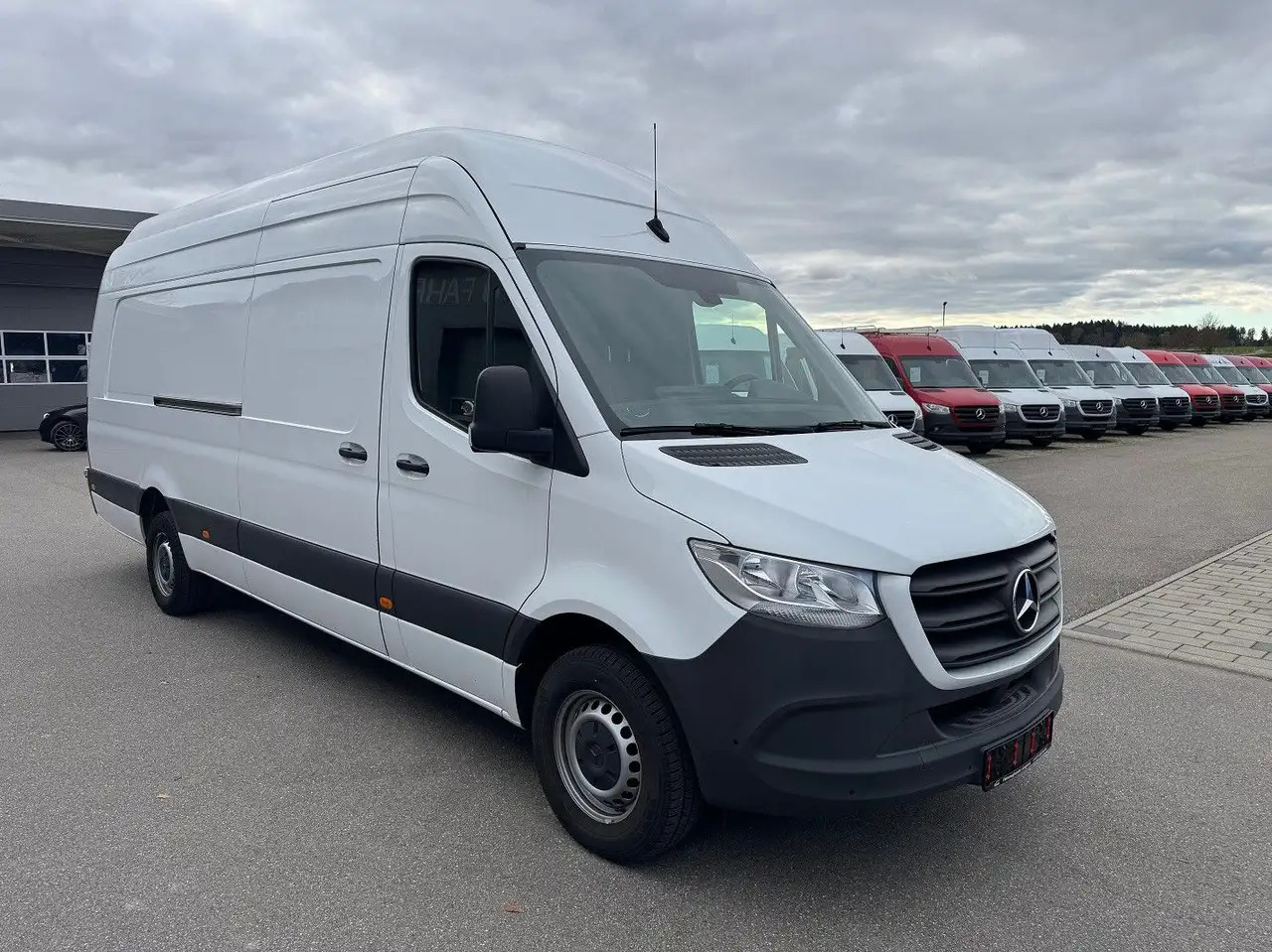Mercedes-Benz Sprinter 317 CDI Maxi Lang Extralang XXL MBUX - Xe van chở hàng: hình 2 Mercedes-Benz Sprinter 317 CDI Maxi Lang Extralang XXL MBUX - Xe van chở hàng: hình 2