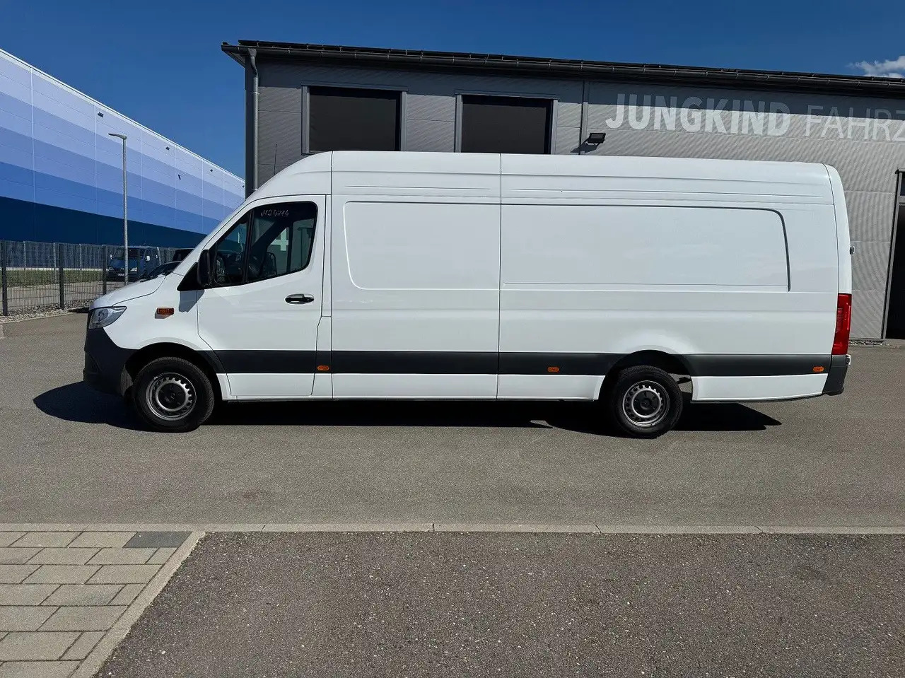 Mercedes-Benz Sprinter 317 CDI Maxi Lang XXL Extralang MBUX - Xe van chở hàng: hình 3 Mercedes-Benz Sprinter 317 CDI Maxi Lang XXL Extralang MBUX - Xe van chở hàng: hình 3