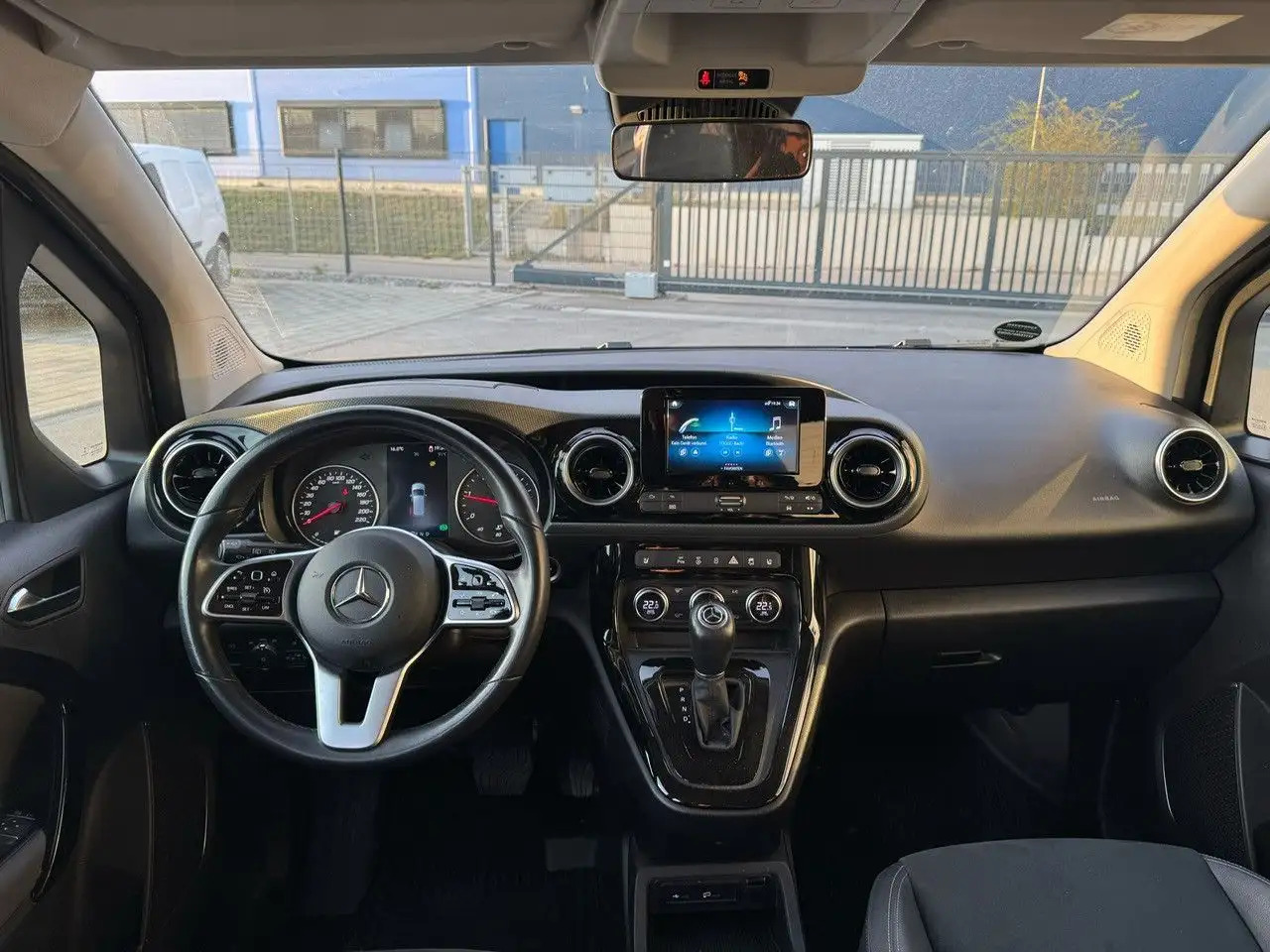 Mercedes-Benz T-Class T -Klasse 160 d standard - Xe hơi: hình 4 Mercedes-Benz T-Class T -Klasse 160 d standard - Xe hơi: hình 4