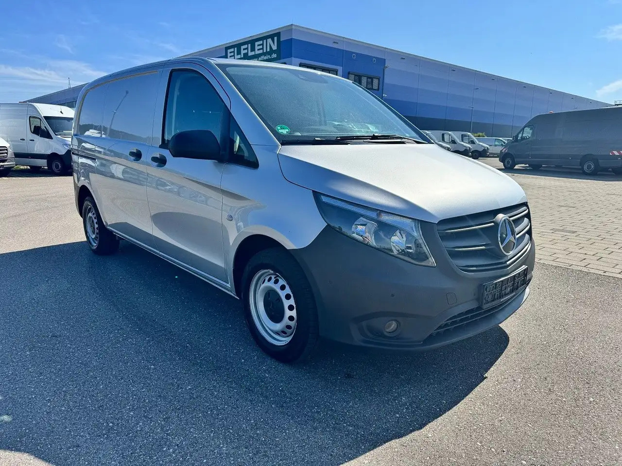 Mercedes-Benz Vito 114 CDI Kompakt Silber Bott - Xe van chở hàng: hình 2 Mercedes-Benz Vito 114 CDI Kompakt Silber Bott - Xe van chở hàng: hình 2