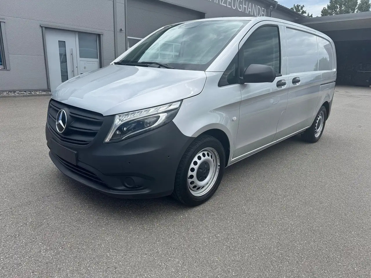 Mercedes-Benz Vito 114 CDI Kompakt Silber Klima Bott - Xe van chở hàng: hình 1 Mercedes-Benz Vito 114 CDI Kompakt Silber Klima Bott - Xe van chở hàng: hình 1