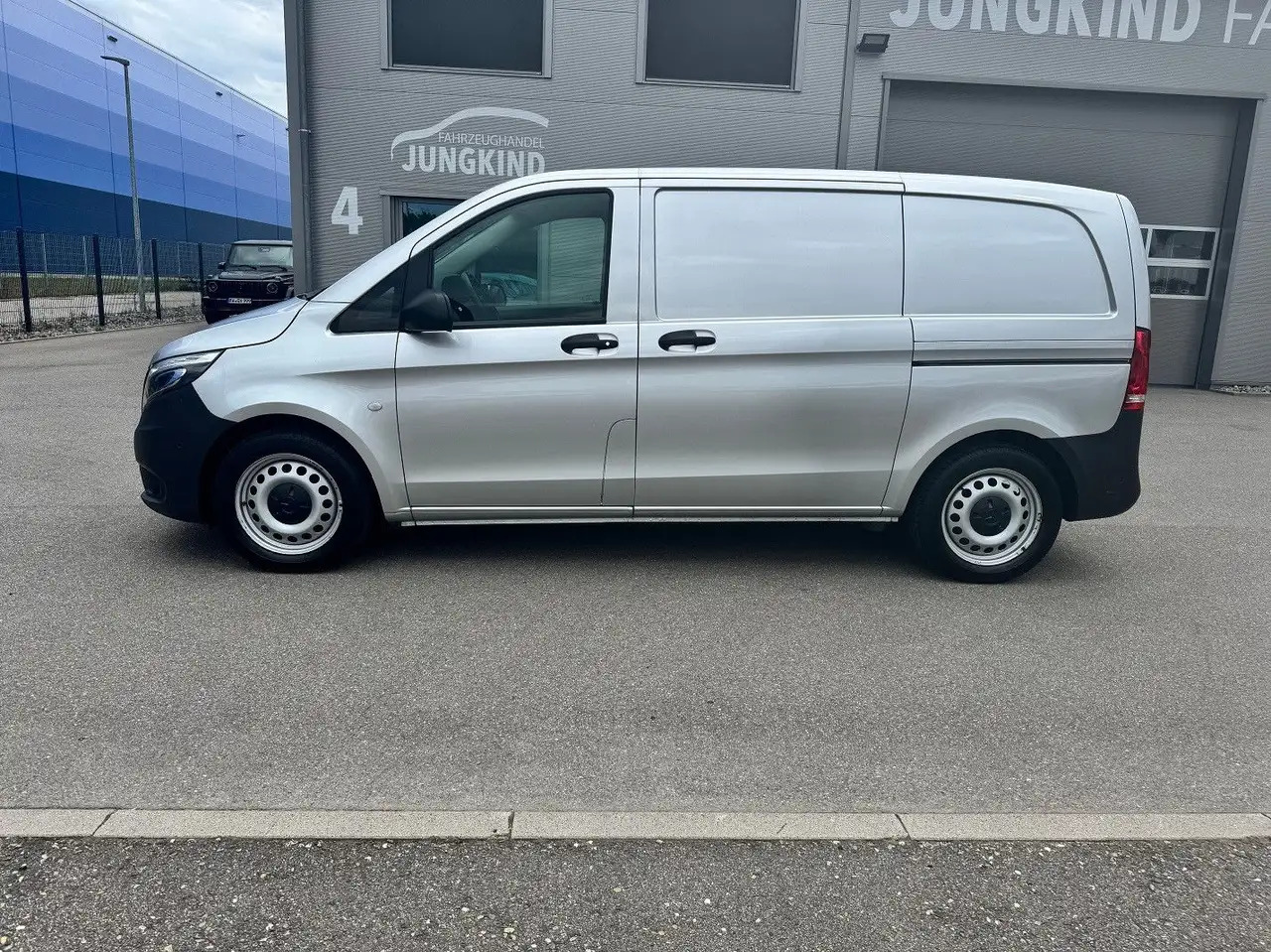 Mercedes-Benz Vito 114 CDI Kompakt Silber Klima Bott - Xe van chở hàng: hình 3 Mercedes-Benz Vito 114 CDI Kompakt Silber Klima Bott - Xe van chở hàng: hình 3