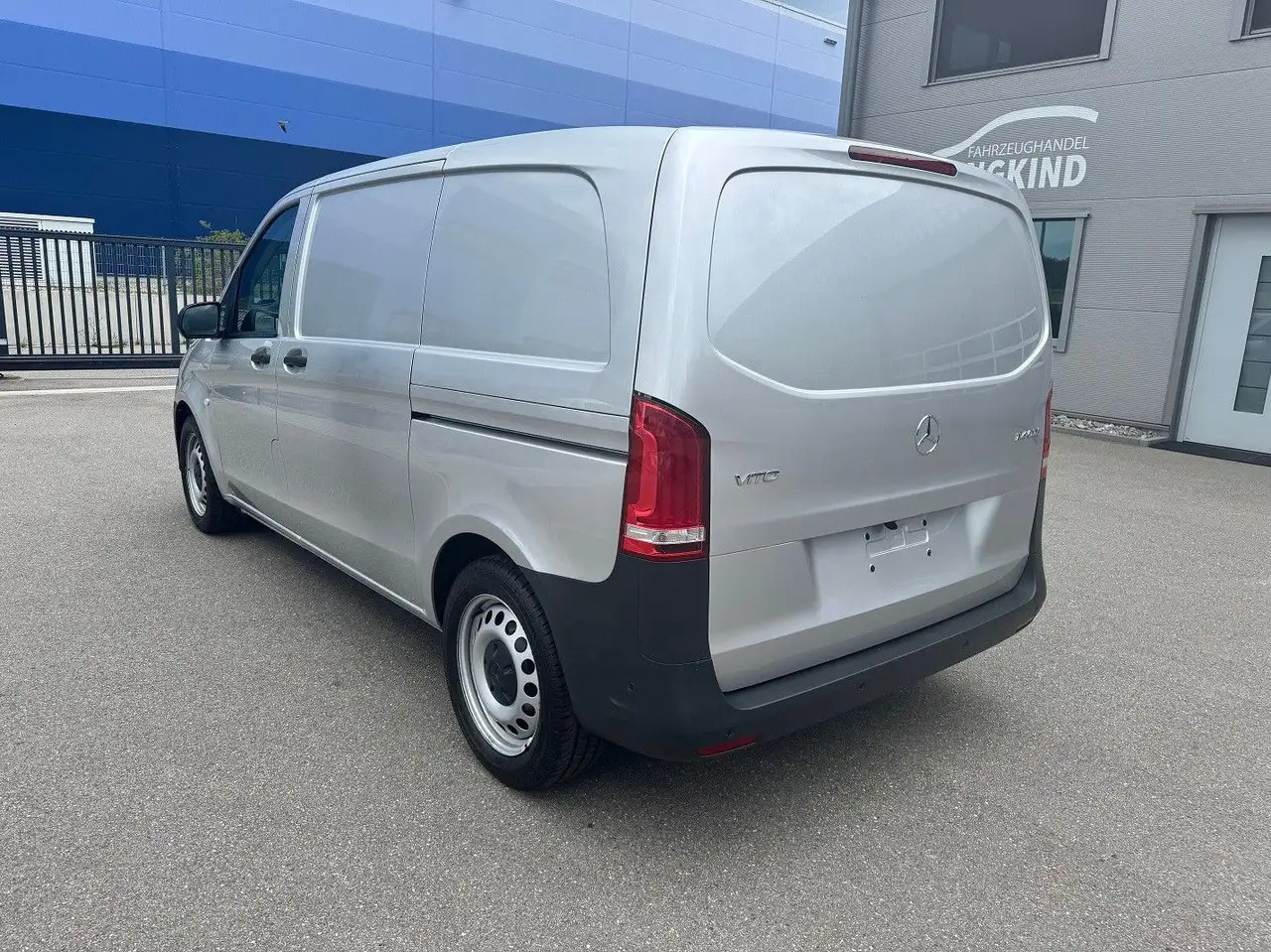 Mercedes-Benz Vito 114 CDI Kompakt Silber Klima Bott - Xe van chở hàng: hình 5 Mercedes-Benz Vito 114 CDI Kompakt Silber Klima Bott - Xe van chở hàng: hình 5