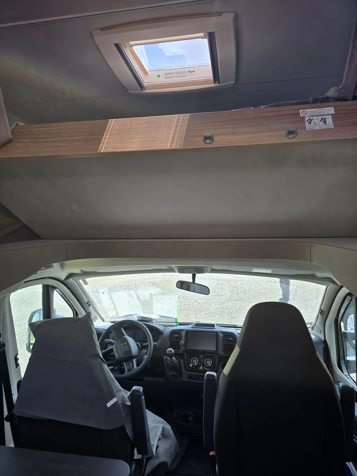 Weinsberg CaraHome 550 MG Aufbauklima., Markise, AHK - Xe cắm trại alkoven: hình 5 Weinsberg CaraHome 550 MG Aufbauklima., Markise, AHK - Xe cắm trại alkoven: hình 5