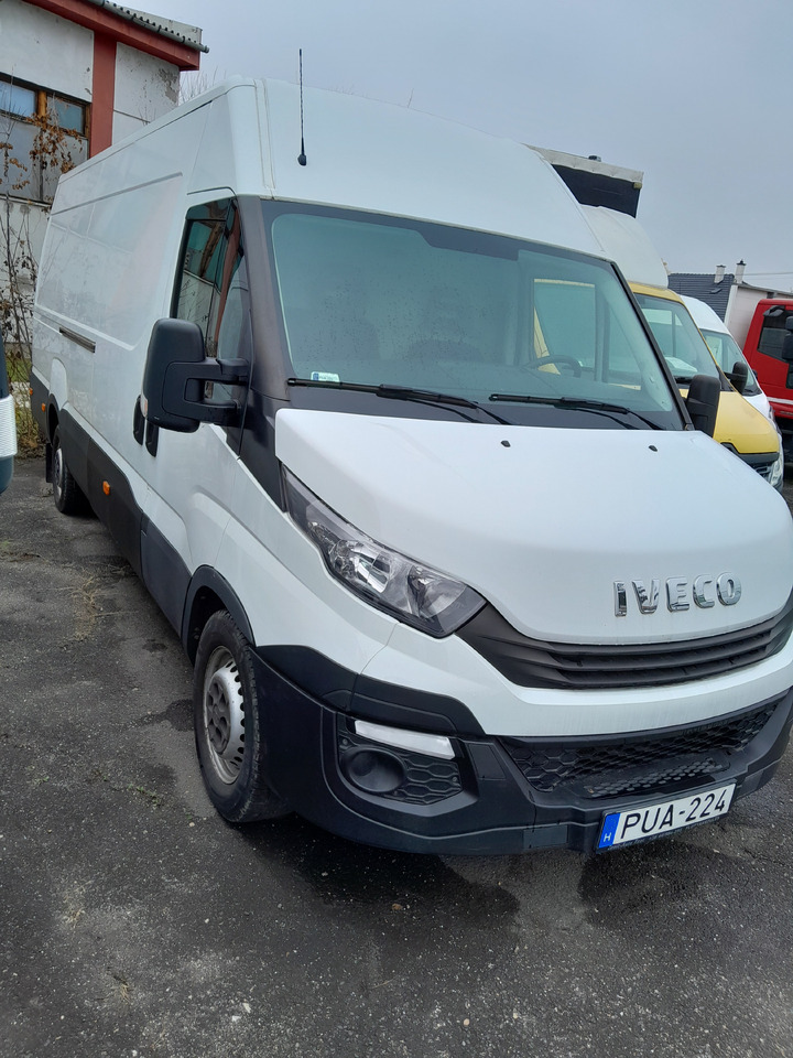 IVECO Daily 35S14 - Xe tải nhỏ thùng kín: hình 3 IVECO Daily 35S14 - Xe tải nhỏ thùng kín: hình 3