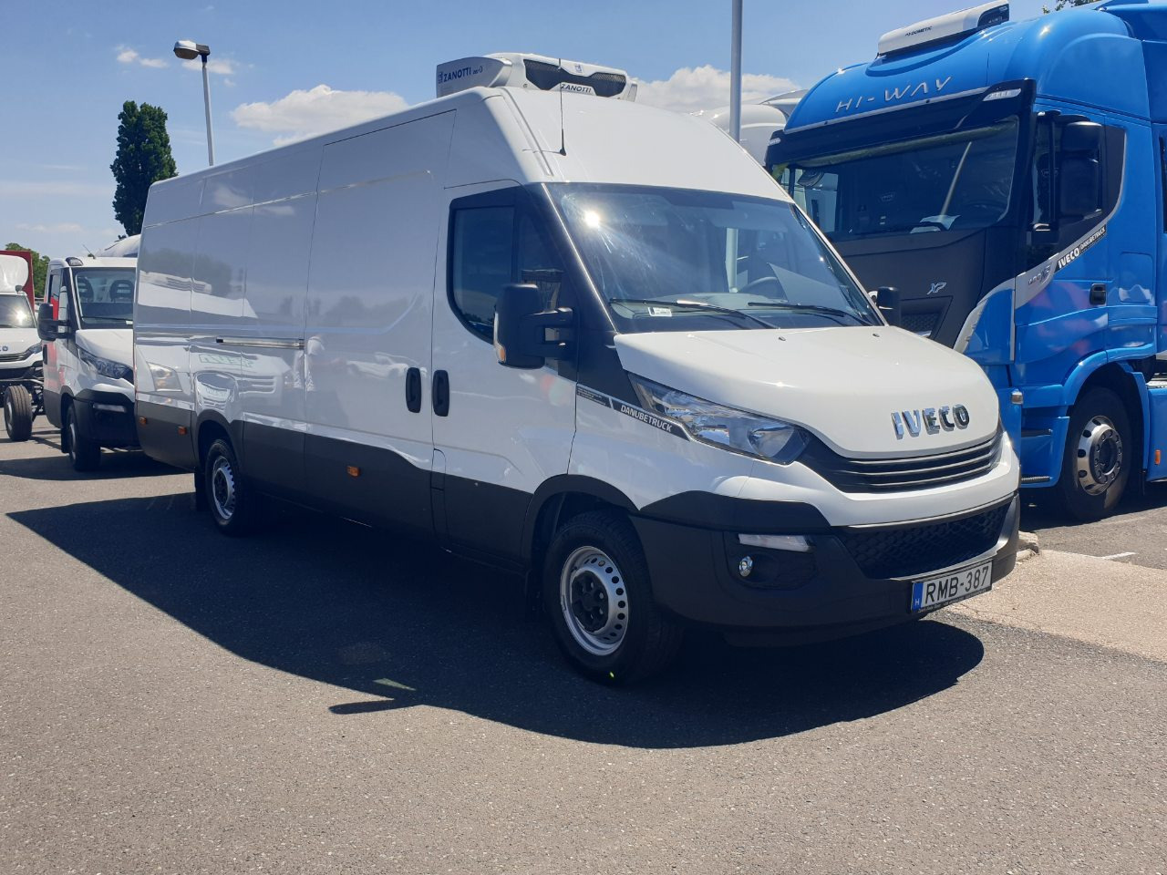IVECO Daily 35S14 with Zanotti Z350 0°C Refrigeration (5 vehicles in stock) - Xe van đông lạnh: hình 3 IVECO Daily 35S14 with Zanotti Z350 0°C Refrigeration (5 vehicles in stock) - Xe van đông lạnh: hình 3
