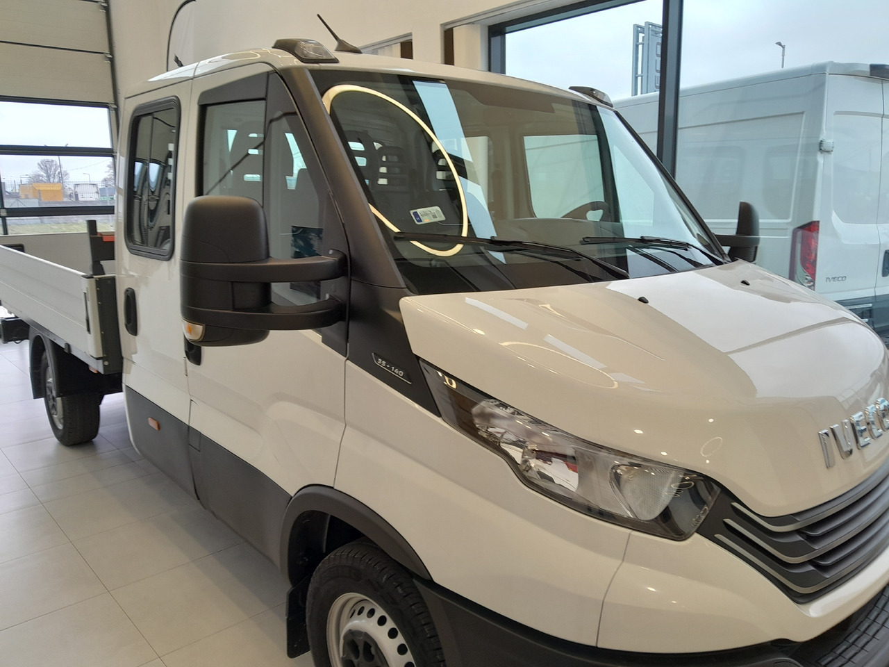 Iveco Daila 35 Daily C 18 H 3450 - Xe tải nhỏ phẳng: hình 2 Iveco Daila 35 Daily C 18 H 3450 - Xe tải nhỏ phẳng: hình 2