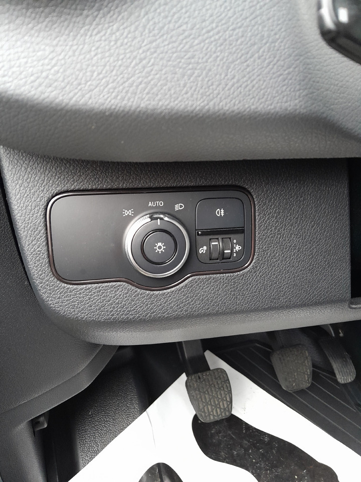 MERCEDES-BENZ Sprinter - Xe tải nhỏ phẳng: hình 5 MERCEDES-BENZ Sprinter - Xe tải nhỏ phẳng: hình 5