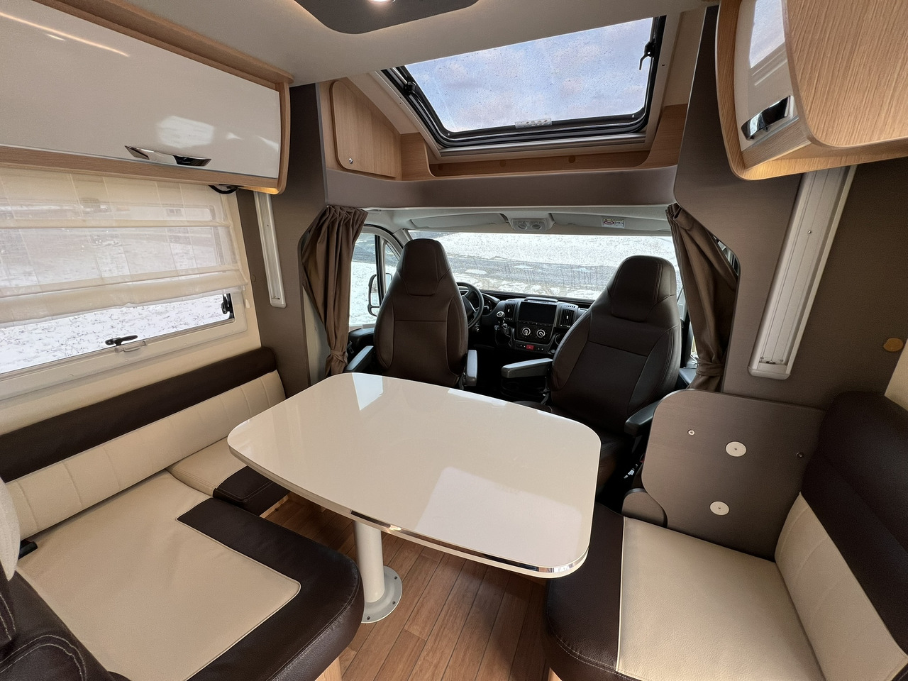 FORSTER T 699 EB Hubbett - Markise - Fahrradtr. - Xe cắm trại bán tích hợp: hình 3 FORSTER T 699 EB Hubbett - Markise - Fahrradtr. - Xe cắm trại bán tích hợp: hình 3