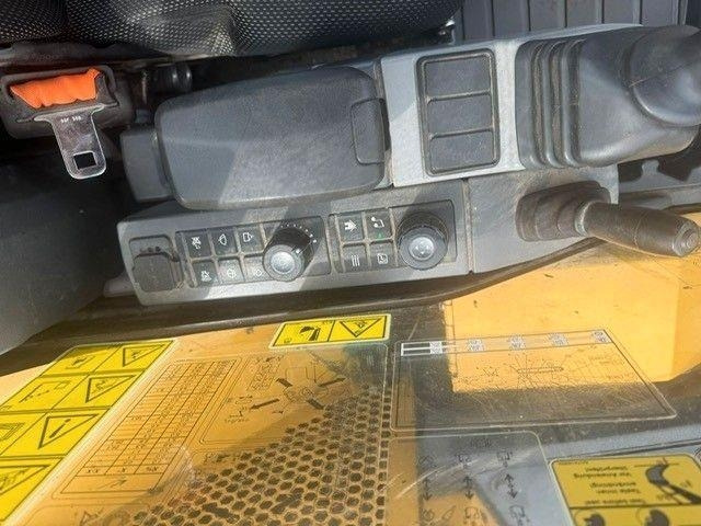 CAT 306CR - Máy xúc mini: hình 3 CAT 306CR - Máy xúc mini: hình 3