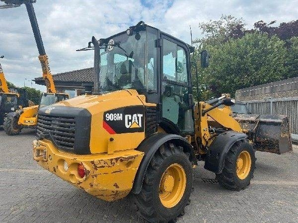 CAT 908 - Máy xúc lật bánh lốp: hình 4 CAT 908 - Máy xúc lật bánh lốp: hình 4