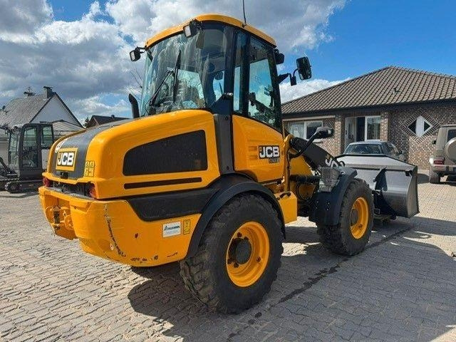 JCB 409 - Máy xúc lật bánh lốp: hình 3 JCB 409 - Máy xúc lật bánh lốp: hình 3