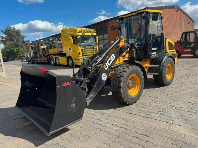 JCB 409 - Máy xúc lật bánh lốp: hình 1 JCB 409 - Máy xúc lật bánh lốp: hình 1