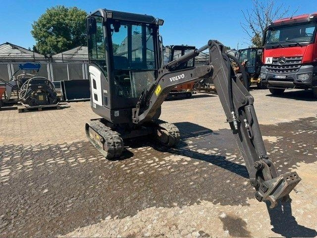 Volvo EC18D - Máy xúc mini: hình 1 Volvo EC18D - Máy xúc mini: hình 1
