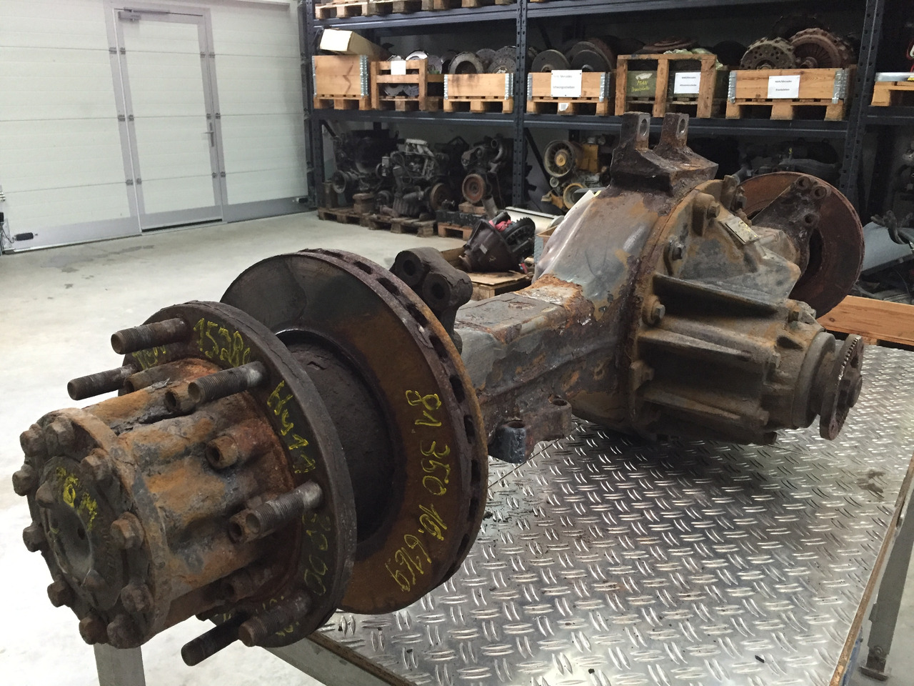 Gebrauchte Hinterachse MAN TGM 15.280, Typ : HY 11 3000, Artikel - Nr. : 81.35010 - 6169 - Trục sau cho Xe tải: hình 5 Gebrauchte Hinterachse MAN TGM 15.280, Typ : HY 11 3000, Artikel - Nr. : 81.35010 - 6169 - Trục sau cho Xe tải: hình 5