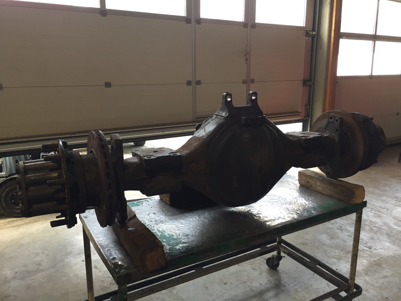 Gebrauchte Hinterradachse DB Axor 1824, Typ : HL6 / 1DCSL - 13, Artikel - Nr. : 99.99999 - 9999 - Trục sau cho Xe tải: hình 1 Gebrauchte Hinterradachse DB Axor 1824, Typ : HL6 / 1DCSL - 13, Artikel - Nr. : 99.99999 - 9999 - Trục sau cho Xe tải: hình 1