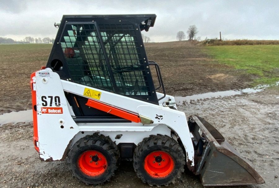 BOBCAT S70 - Máy xúc lật đa năng: hình 1 BOBCAT S70 - Máy xúc lật đa năng: hình 1