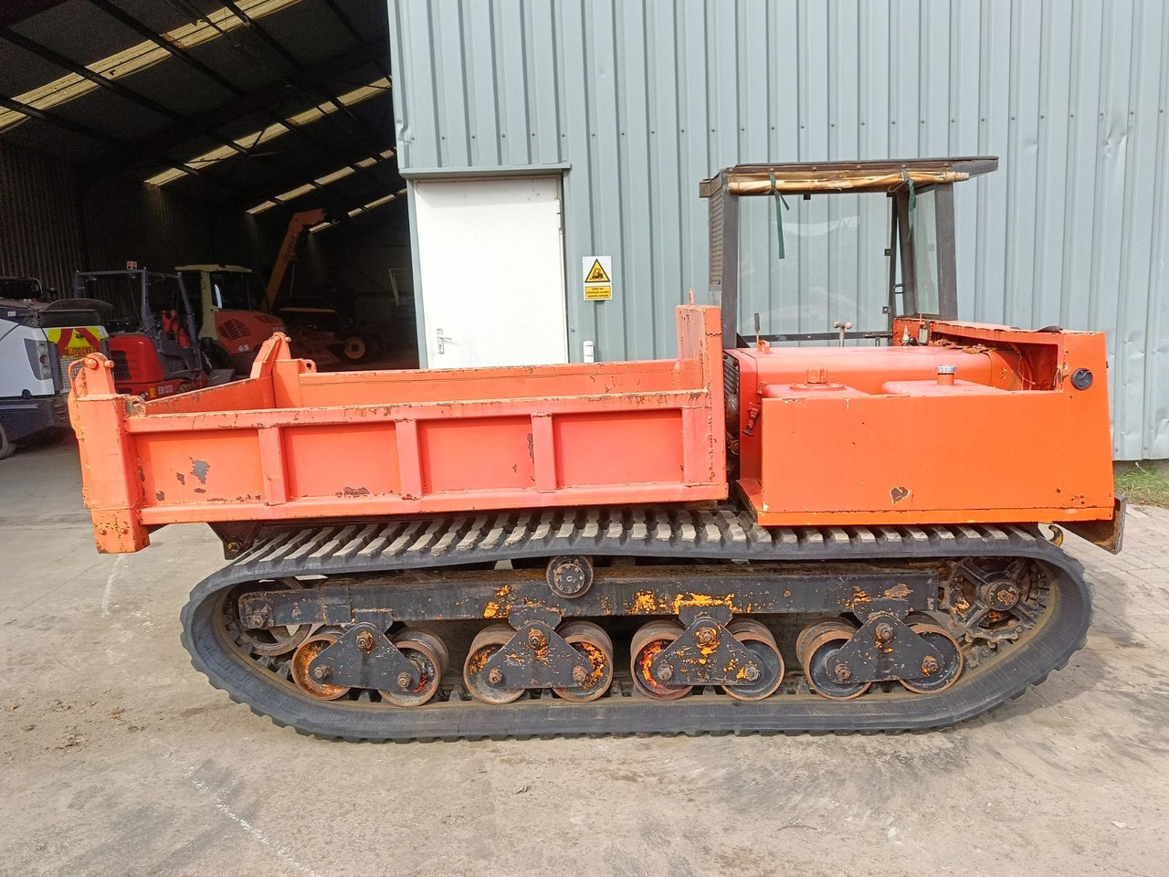 MOROOKA - Xe ben đổ bánh xích: hình 4 MOROOKA - Xe ben đổ bánh xích: hình 4