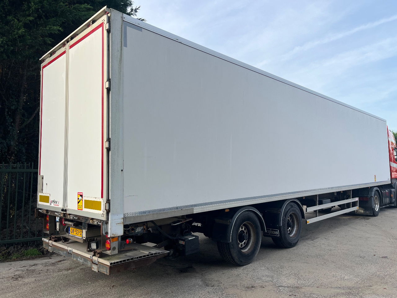 LAG 0-2-33 - Sơ mi rơ moóc hộp kín: hình 3 LAG 0-2-33 - Sơ mi rơ moóc hộp kín: hình 3