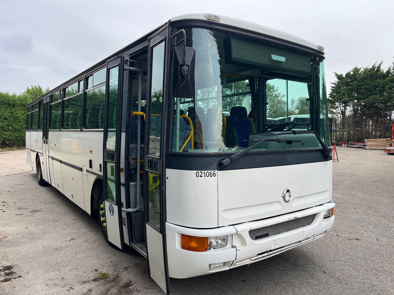 Irisbus Karosa Recreo. 3 piece in stock - Xe bus: hình 4 Irisbus Karosa Recreo. 3 piece in stock - Xe bus: hình 4