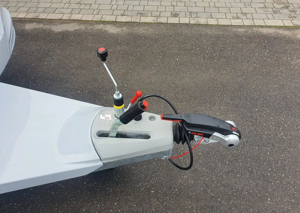 KNAUS SUDWIND 580 QS BLACK SELECTION 2026 / ALDE - Rơ moóc kiểu caravan: hình 5 KNAUS SUDWIND 580 QS BLACK SELECTION 2026 / ALDE - Rơ moóc kiểu caravan: hình 5