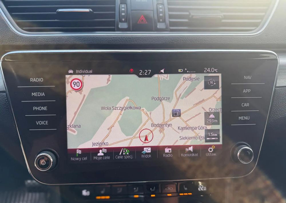 Xe wagon Skoda Superb 2.0 TSI 4x4 Sportline DSG: hình 16 Xe wagon Skoda Superb 2.0 TSI 4x4 Sportline DSG: hình 16