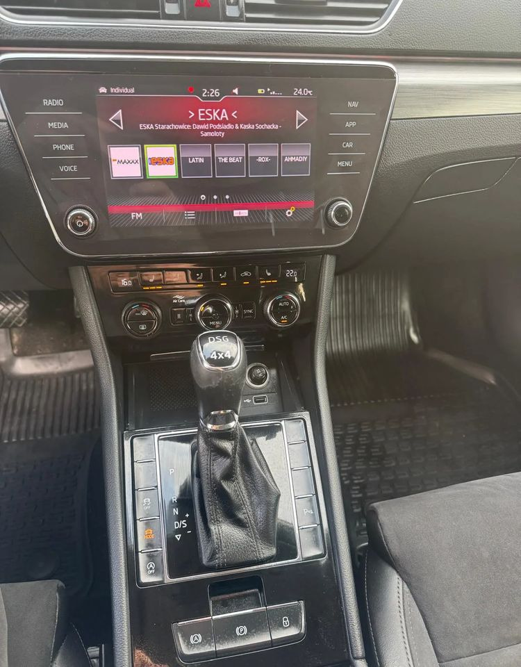 Xe wagon Skoda Superb 2.0 TSI 4x4 Sportline DSG: hình 14 Xe wagon Skoda Superb 2.0 TSI 4x4 Sportline DSG: hình 14