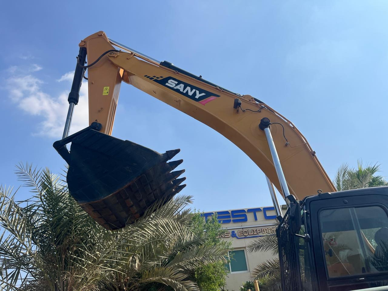 SANY SY350 LC-9H - Máy xúc bánh xích: hình 4 SANY SY350 LC-9H - Máy xúc bánh xích: hình 4