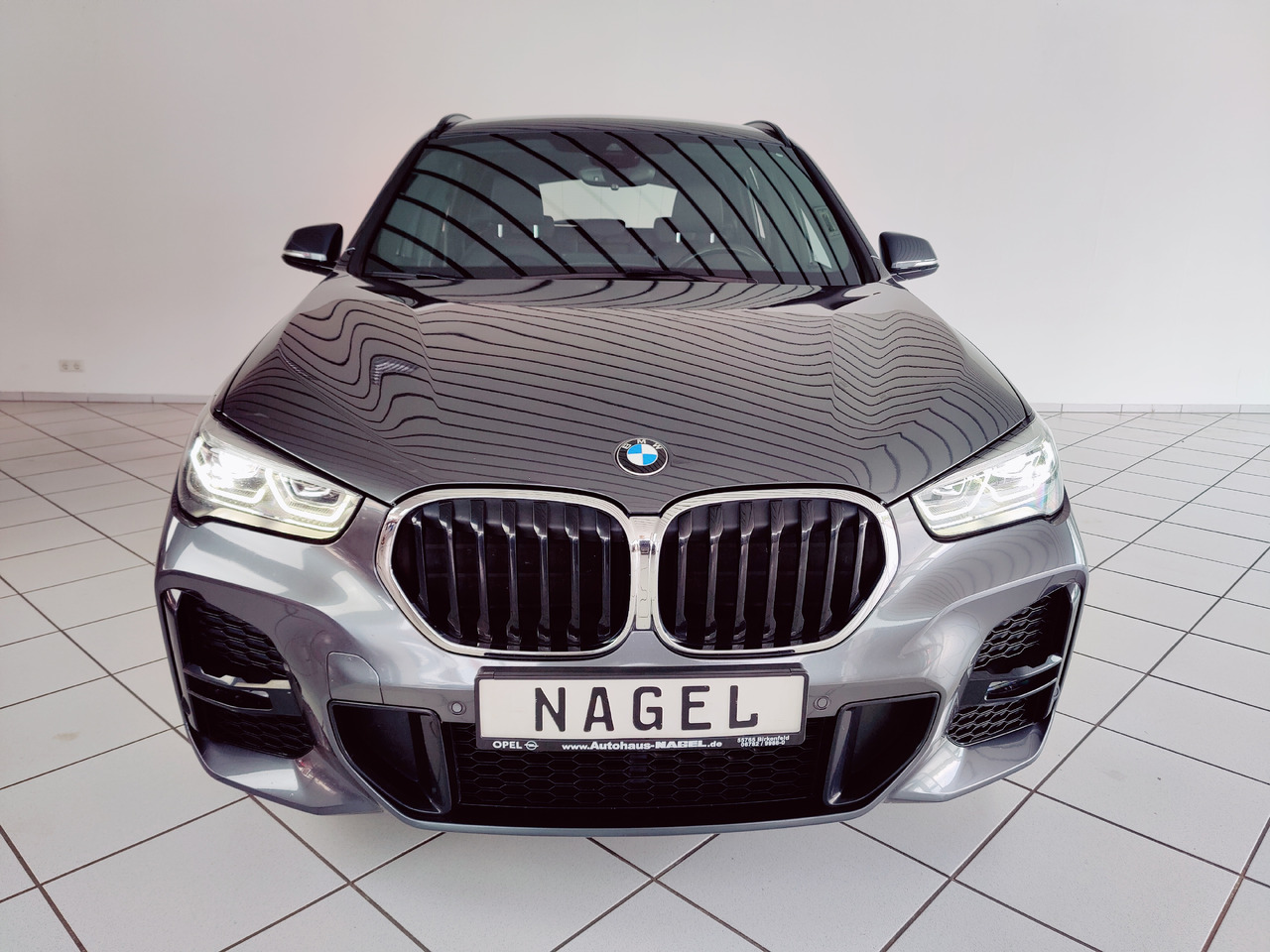 BMW X1 xDrive 20 d M Sport Navi Ambiente PDC SHZ Apple Android - SUV: hình 4 BMW X1 xDrive 20 d M Sport Navi Ambiente PDC SHZ Apple Android - SUV: hình 4