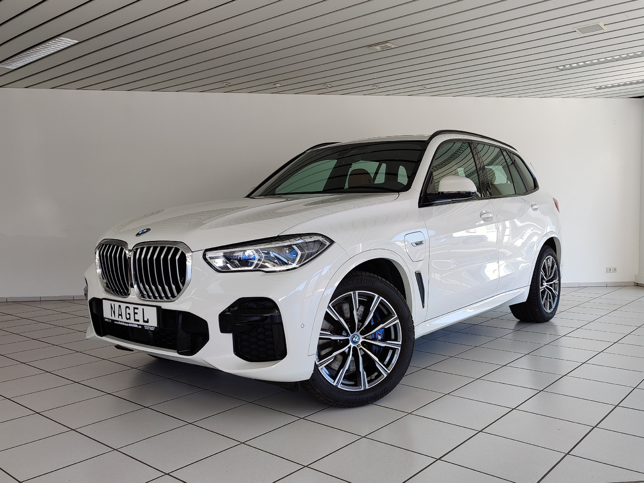 BMW X5 xDrive 45 e M Sport HiFi HUD Pano Leder Laser - SUV: hình 1 BMW X5 xDrive 45 e M Sport HiFi HUD Pano Leder Laser - SUV: hình 1