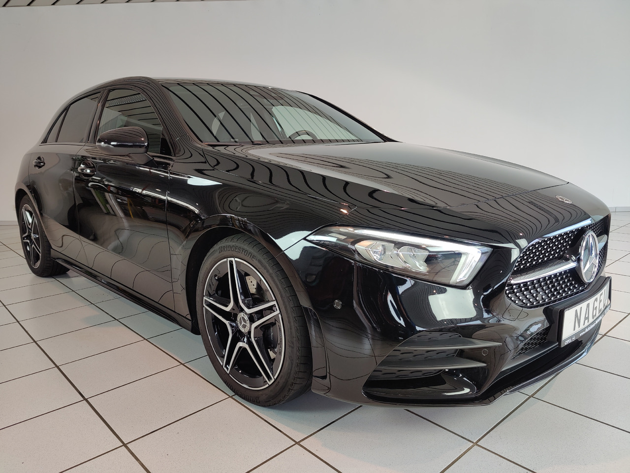 Sedan Mercedes-Benz A 220 d Navi LED Park RüKam AHK: hình 7 Sedan Mercedes-Benz A 220 d Navi LED Park RüKam AHK: hình 7