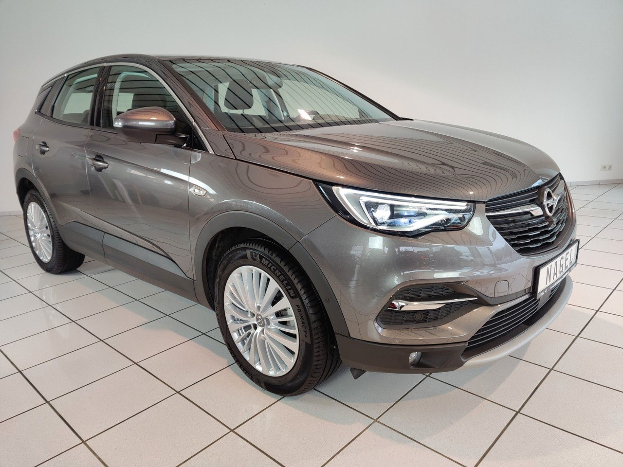Opel Grandland X 1,2 Business Inno. Navi Leder PDC DAB LED - SUV: hình 2 Opel Grandland X 1,2 Business Inno. Navi Leder PDC DAB LED - SUV: hình 2