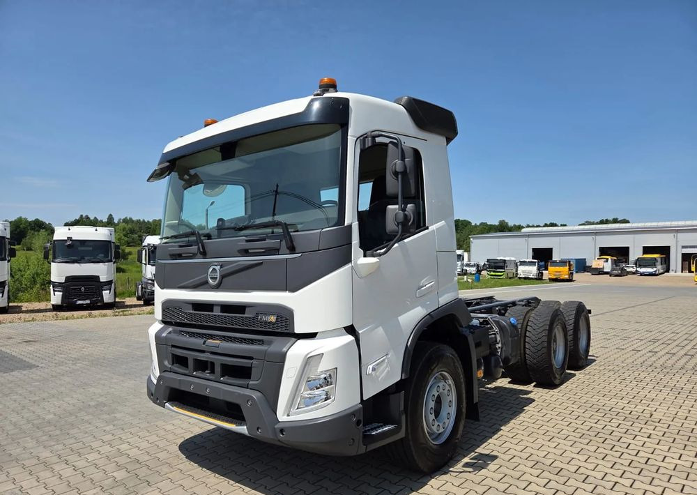Volvo FMX 6x2 - Xe tải khung gầm: hình 2 Volvo FMX 6x2 - Xe tải khung gầm: hình 2