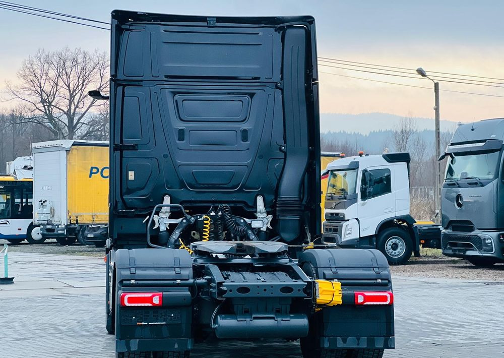 Mercedes-Benz Actros 1851/GIGA SPACE/ Retarder/ Klima Postojowa/ Aktywny tempomat ACC/ - Xe đầu kéo: hình 4 Mercedes-Benz Actros 1851/GIGA SPACE/ Retarder/ Klima Postojowa/ Aktywny tempomat ACC/ - Xe đầu kéo: hình 4