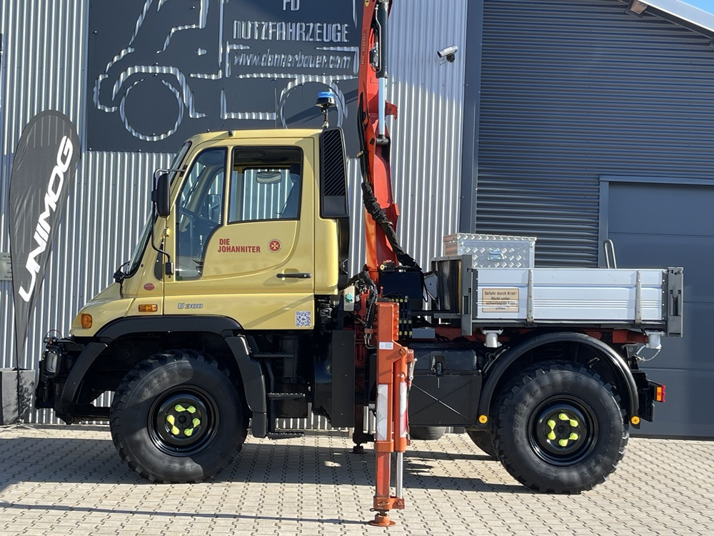 Unimog Unimog U300 mit Mega Kran , erst 28 Tkm - Xe cẩu tự hành: hình 4 Unimog Unimog U300 mit Mega Kran , erst 28 Tkm - Xe cẩu tự hành: hình 4