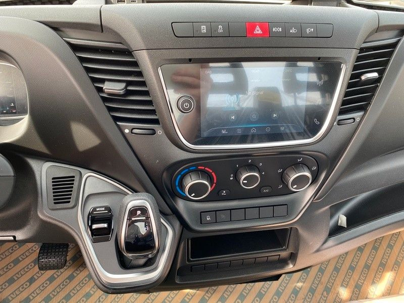 Iveco Daily 50C18HA8 Z Pritsche+Plane Iveco Daily 50C18HA8 Z Pritsche+Plane - Xe van thùng mui bạt: hình 4 Iveco Daily 50C18HA8 Z Pritsche+Plane Iveco Daily 50C18HA8 Z Pritsche+Plane - Xe van thùng mui bạt: hình 4