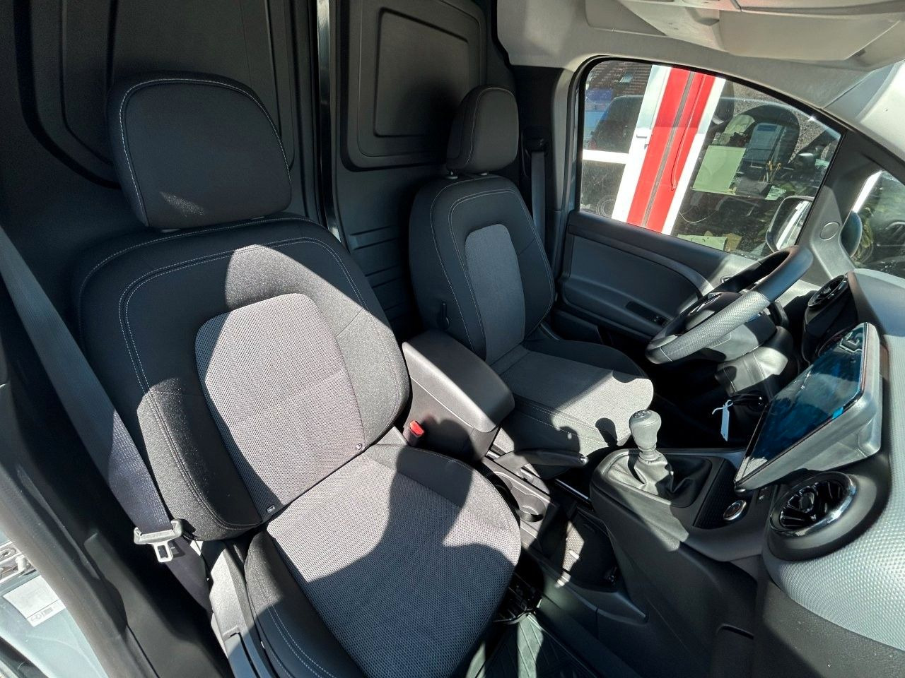 Mercedes-Benz Citan Kasten 112 CDI lang - Xe van nhỏ gọn: hình 5 Mercedes-Benz Citan Kasten 112 CDI lang - Xe van nhỏ gọn: hình 5