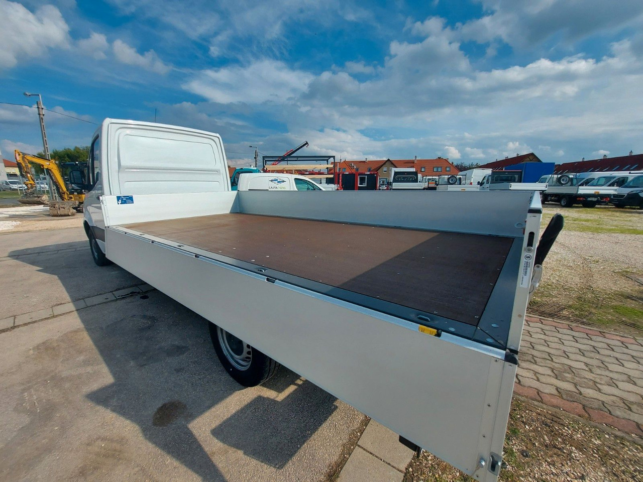 Mercedes-Benz Sprinter 315Pritsche - Xe tải nhỏ phẳng: hình 3 Mercedes-Benz Sprinter 315Pritsche - Xe tải nhỏ phẳng: hình 3