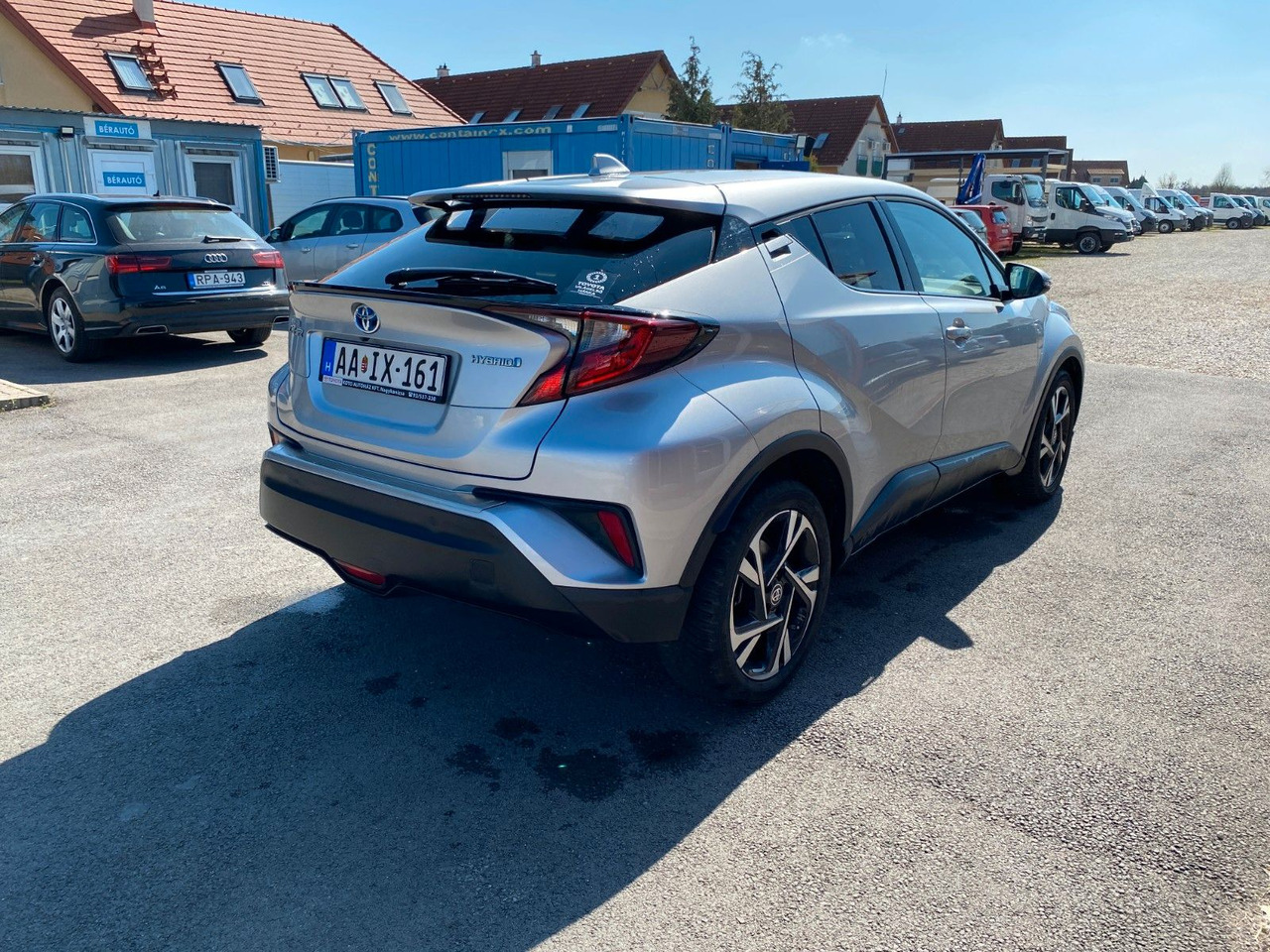 Toyota C-HR 1.8-l-VVTi Hybrid Flow - SUV: hình 2 Toyota C-HR 1.8-l-VVTi Hybrid Flow - SUV: hình 2