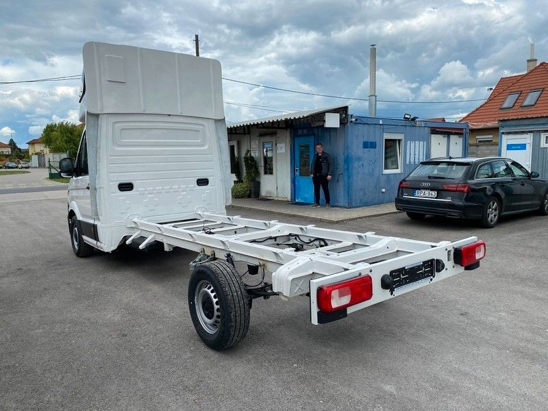 Volkswagen Crafter Pritsche Pritsche 35 lang FWD - Xe tải nhỏ phẳng: hình 3 Volkswagen Crafter Pritsche Pritsche 35 lang FWD - Xe tải nhỏ phẳng: hình 3