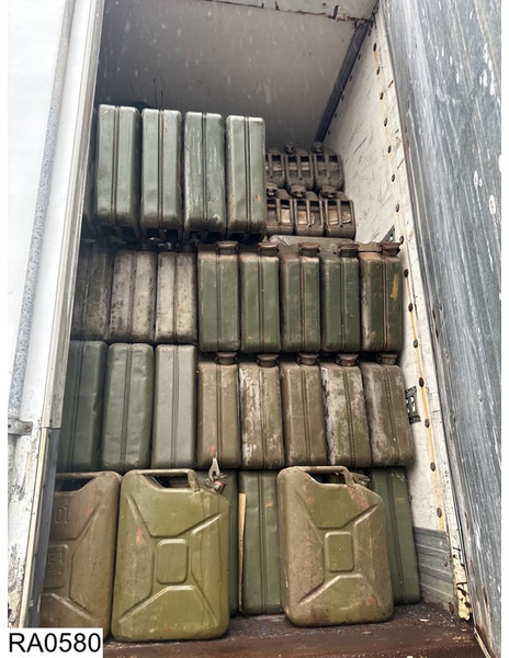 Fruehauf gesloten bak Estimated 3000 Jerrycans - Sơ mi rơ moóc hộp kín: hình 5 Fruehauf gesloten bak Estimated 3000 Jerrycans - Sơ mi rơ moóc hộp kín: hình 5
