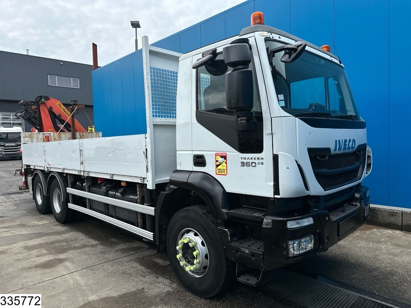 Iveco Trakker 360 6X4, EURO 6, Palfinger, Retarder, Steel suspension - Xe tải thùng lửng/ Phẳng, Xe cẩu tự hành: hình 3 Iveco Trakker 360 6X4, EURO 6, Palfinger, Retarder, Steel suspension - Xe tải thùng lửng/ Phẳng, Xe cẩu tự hành: hình 3
