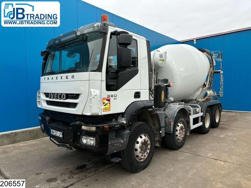 Iveco Trakker 360 8x4, EURO 5, CIFA mixer - Xe trộn bê tông: hình 1 Iveco Trakker 360 8x4, EURO 5, CIFA mixer - Xe trộn bê tông: hình 1