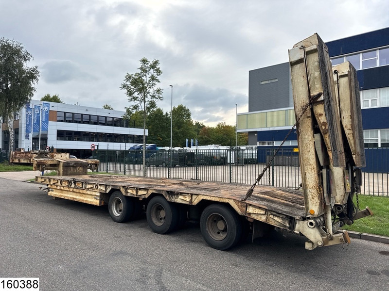 Louault Lowbed 34,000 kg, Steering axle, Hydraulic, Winch - Sơ mi rơ moóc thùng thấp: hình 3 Louault Lowbed 34,000 kg, Steering axle, Hydraulic, Winch - Sơ mi rơ moóc thùng thấp: hình 3