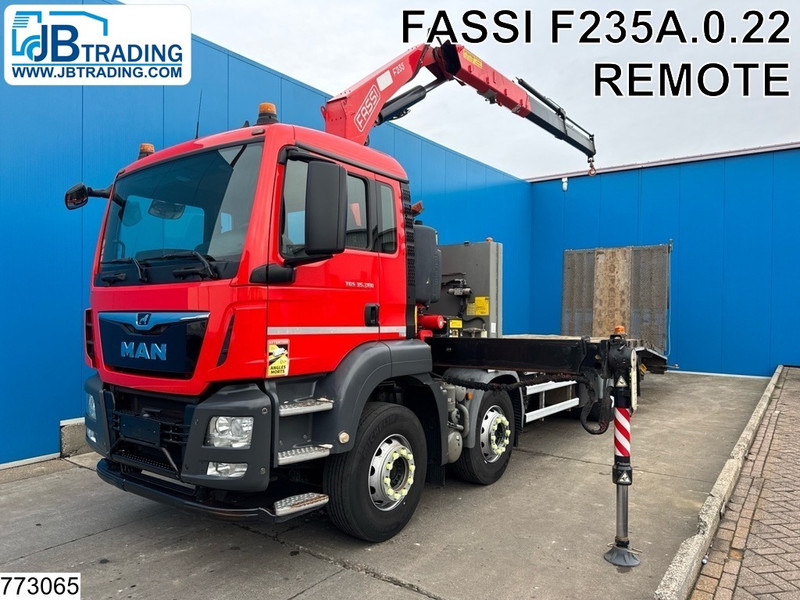MAN TGS 35 360 8x2, EURO 6, Fassi, Remote - Xe tải thùng lửng/ Phẳng, Xe cẩu tự hành: hình 1 MAN TGS 35 360 8x2, EURO 6, Fassi, Remote - Xe tải thùng lửng/ Phẳng, Xe cẩu tự hành: hình 1