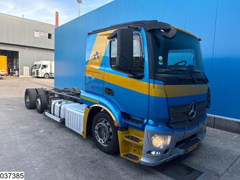 Mercedes-Benz Actros 2443 6x2, EURO 6, PTO, Standairco - Xe tải khung gầm: hình 2 Mercedes-Benz Actros 2443 6x2, EURO 6, PTO, Standairco - Xe tải khung gầm: hình 2