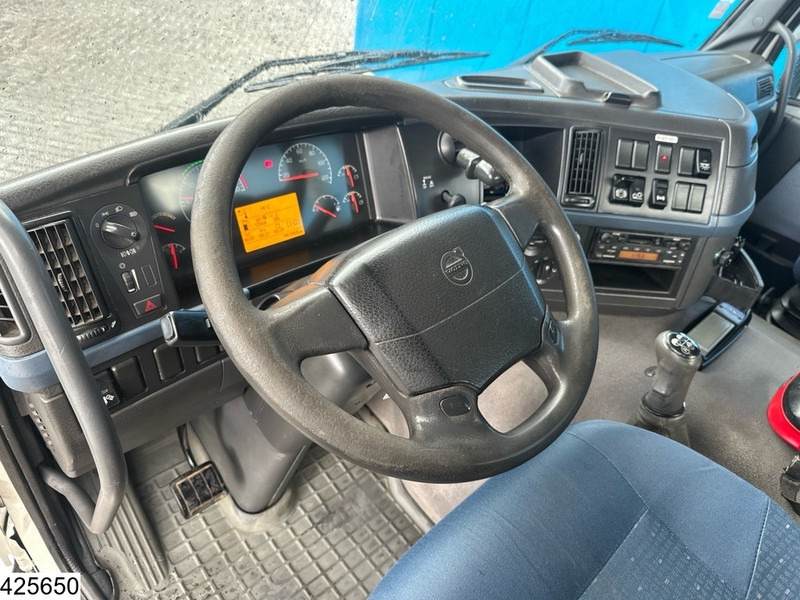 Volvo FM 300 6 X 2, Manual, Steel suspension, Palfinger - Xe tải thùng lửng/ Phẳng, Xe cẩu tự hành: hình 5 Volvo FM 300 6 X 2, Manual, Steel suspension, Palfinger - Xe tải thùng lửng/ Phẳng, Xe cẩu tự hành: hình 5